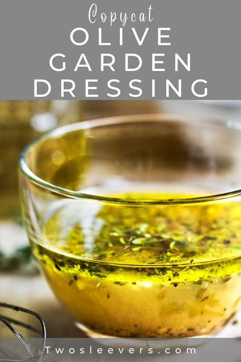 Garden Salad Dressing, Olive Garden Dressing, Olive Garden Salad Dressing, Olive Garden Salad, Olive Garden Recipes, Homemade Italian Dressing, Italian Dressing Mix, Recipe Italian, Italian Salad Dressing