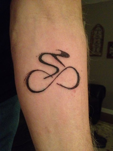 Ironman Triathlon Tattoo, Tattoo Bike, Cycling Tattoo, Triathlon Tattoo, Mountain Bike Tattoo, Bike Tattoo, Iron Man Tattoo, Music Notes Tattoo, Bicycle Tattoo