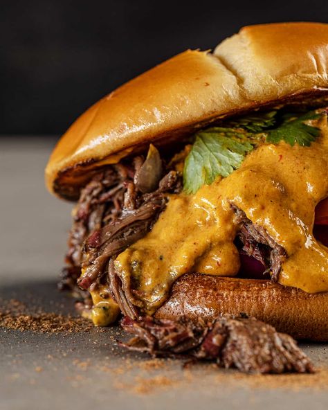 Spiced Shredded Beef with Chile Peanut Sauce - Chiles and Smoke Roast Beef Burger, Smoked Pulled Beef, Beef Chile, Beef Suya, Shredded Beef Sandwiches, Beef Burgers Patties, Smoked Chuck Roast, Beef Barbecue, Gluten Free Sandwiches