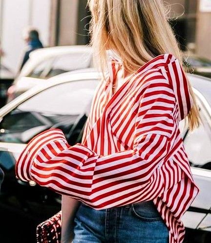 Red And White Striped Shirt Outfit, Red Striped Shirt Outfit, Striped Blouse Outfit, Button Shirt Outfit, Red Shirt Outfits, White Striped Shirt Outfit, Casual Minimalist Style, Red White Striped Shirt, Outfits With Striped Shirts