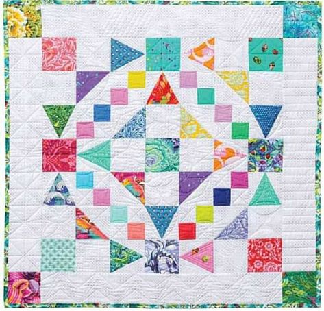 Whimsical Quilts, Circle Quilt Patterns, Circular Designs, Medallion Quilts, Quilting Digest, Quilted Projects, Kaleidoscope Quilt, Electric Quilt, Circle Quilts