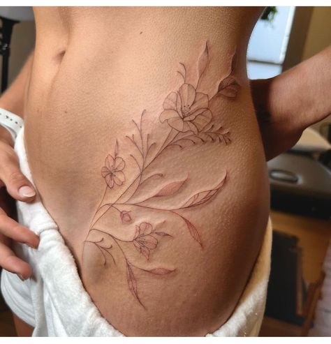 Woman Abdomen Tattoo, Fallin Flower Tattoo, Plant Veins Tattoo, Tattoo Ideas Female Full Leg, Begonia Tattoo Flowers, Feminine Belly Tattoos, Waste Tattoos Men, Lower Stomach Hip Tattoo, Flower Tattoo On Hip Bone