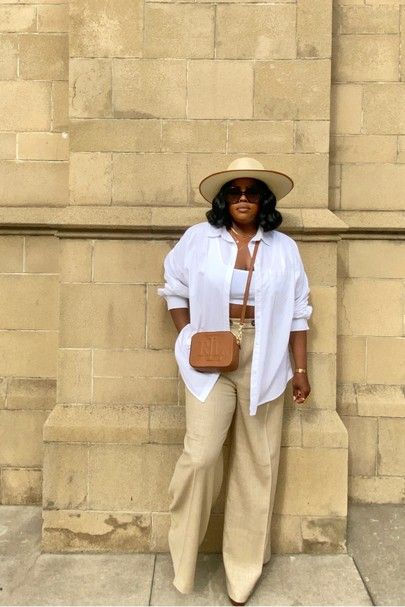 Discover chic women's style tips, outfit ideas, and how to create a timeless wardrobe that’s both fashionable and practical. Casual Chic Outfits, Vacay Outfits, Effortlessly Chic Outfits, Linen Suit, Classy Casual Outfits, Casual Chic Outfit, Classy Casual, Looks Chic, Suit Set