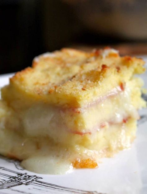 Ham Bake, Mozzarella Bake, Tartiflette Recipe, Ham And Potato Casserole, Italian Potatoes, French Potatoes, Cheese Mashed Potatoes, Cheesy Ham, Cheesy Potato Casserole