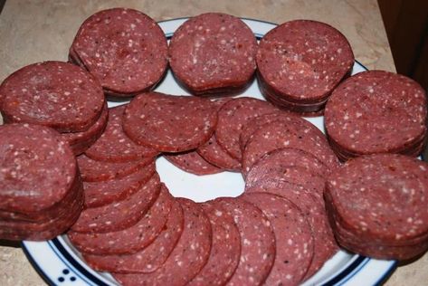 Recipe for Quality Homemade Deer Bologna : 6 Steps - Instructables Beef Bologna Recipes, Lebanon Bologna Recipe, Venison Ring Bologna Recipes, Trail Bologna Recipe, Deer Bologna Recipe, Homemade Bologna, Lebanon Bologna, Snack Stick Recipe, Bologna Recipes