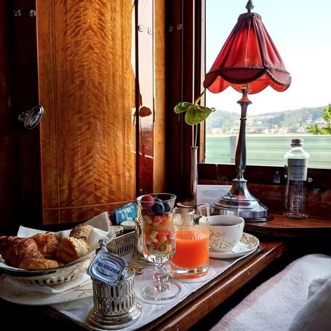 Riding The Orient Express: What It’s Really Like On The Iconic Train Orient Express Party, Simplon Orient Express, Grand Canyon Railway, California Zephyr, The Orient Express, Hygge Living, Train Tour, Los Angeles Travel, Red Geraniums