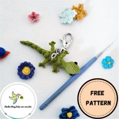 Amigurumi Chameleon Free Crochet Pattern, Lizard Amigurumi Free Pattern, Tiny Free Crochet Patterns, Tiny Crochet Keychain, Crochet Salamander Pattern Free, Crochet Gecko Pattern Free, Lizard Crochet Pattern Free, Crochet Gecko Pattern, Crochet Lizard Pattern Free