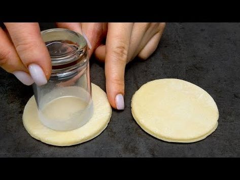 8 brilliant puff pastry ideas that everyone should know! - YouTube Fillings For Puff Pastry, Puff Pastry Decorations, Puff Pastry Shapes Ideas, Puff Pastry Shells Recipes Desserts, Easy Puff Pastry Recipes Desserts, What To Make With Puff Pastry, Things To Make With Puff Pastry, Recipes Using Puff Pastry Sheets, Puff Pastry Recipes Sweet