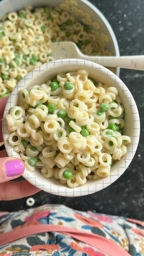 Amy Palanjian | Creamy Pasta and Peas is a forever favorite YUMMY quick meal. And proof that SIMPLE can be yummy AND nutritious. This one always satisfies!… | Instagram Amy Palanjian, Pasta And Peas, Quick Meal, Creamy Pasta, Quick Meals, Peas, Pasta, Canning, Instagram