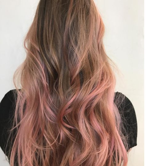 Rose Gold Hair Highlights, Gold Hair Highlights, Black And Brown Hair, Brown Hair With Pink Highlights, Quirky Hair, Hair Highlights Ideas, Brown And Pink Hair, Pink Hair Highlights, Pink Balayage