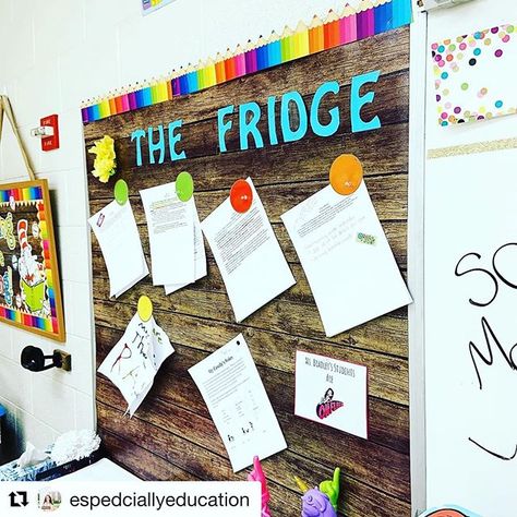 Class Fridge Bulletin Board, The Fridge Classroom Display, Calming Classroom, Classroom Decor Middle, Christian Classroom, Middle School Classroom Decor, Classroom Goals, Classroom Style, Classroom Decor High School