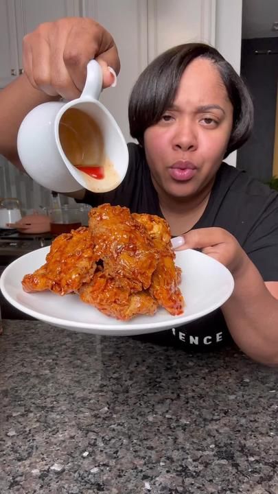 Kimmy Kreations, Cornbread Dinner, Mushroom Recipes Vegan, Vegan Meat Recipe, Vegan Fried Chicken, Vegan Soul Food, Vegan Recipes Videos, Fried Mushrooms, Vegan Chicken