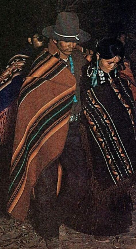 Navajo Aesthetic, Native American Cowboy, Navajo Clothing, Navajo Culture, Native Fashion, Native Culture, Navajo Art, Native American Regalia, Native American Images