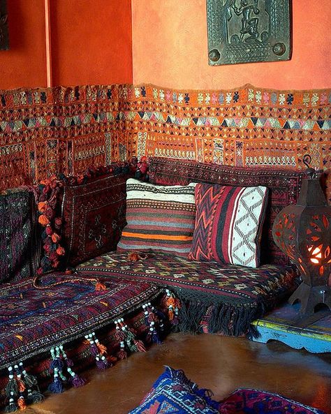 textiles.  A little too busy placed together but some of these patterns seperately have potential. Low Seating Living Room, Floor Cushions Living Room, Floor Couch, Moroccan Interiors, Bohemian House, Stil Boho, Design Blogs, Floor Seating, Bohemian Interior