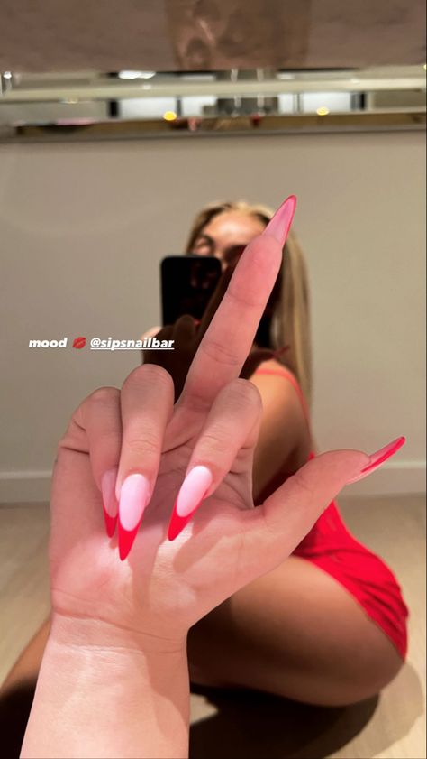 Petite Almond Nails, Dope Nail Designs Almond Short, Steletoes Nails Classy, Stiletto Acrylic Nails Designs, Long Nails Classy, Nails Ideas Stiletto, Club Nails, Short Stiletto Nails, Stiletto Nails Short