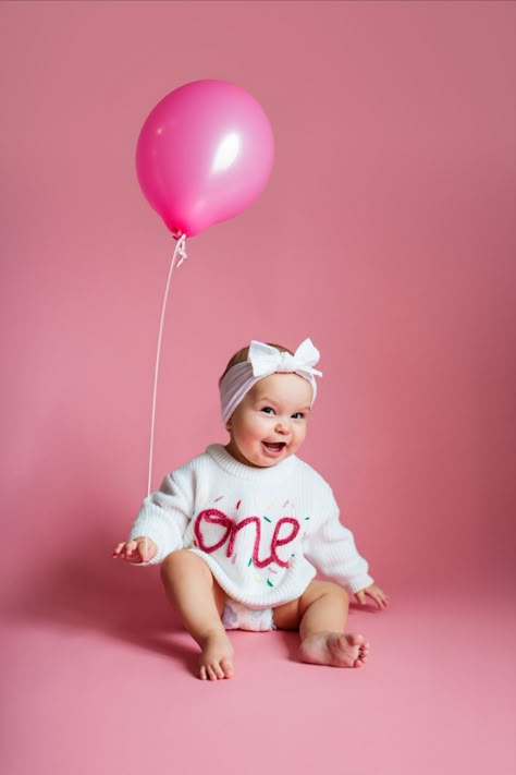 Photoshoot Ideas Smashcake 1st Birthdays Photoshoot, 1 Year Birthday Photoshoot Diy, Diy One Year Photo Shoot, Valentine’s Day First Birthday Photoshoot, Minimal Cake Smash Photoshoot, 1 Year Photo Shoot Ideas, 1 Year Pics, One Year Old Diy Photoshoot, Pink First Birthday Photoshoot