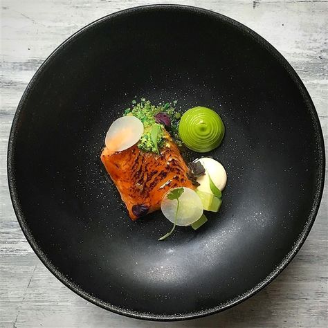 Miso glazed salmon, wasabi & radish. Gastronomic Food, Miso Glazed Salmon, Food Presentation Plates, Food Plating Techniques, Miso Glaze, Fine Dining Desserts, Gourmet Food Plating, Glazed Salmon, Fine Dining Recipes