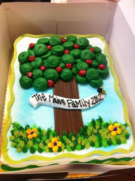 so cute and simple Family Reunion Cakes, Family Tree Cakes, Family Reunion Food, Cupcake Tree, Family Reunion Planning, Summer Cakes, Tree Cakes, Family Picnic, Creative Cookies