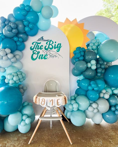 Surf’s Up 🌊🏄‍♂️ #balloon #balloondecor #firstbirthday #birthdayideas #happybirthday #partythemes #balloongarland Tiffany Theme, Balloon Garland, Balloon Decorations, Party Themes, Balloons, Happy Birthday, Birthday, Quick Saves