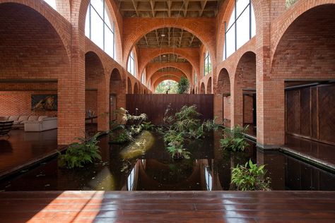 Gallery of The Works of the Late João Filgueiras Lima, Brazilian Icon - 11 Arcades Architecture, Masonry Construction, Brick Arch, Arch Architecture, Brick Architecture, Thermal Comfort, Brick Walls, Brickwork, Brutalism