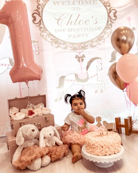 SadafSorian’s Instagram photo: “First Birthday Fun!😅 Having a smash cake is SO CUTE🤩 The last pictures/videos of Chloe’s 1st Birthday 😂🤪. Swipe to see the videos too😍.…” Saved Pins, Smash Cake, Birthday Fun, Childrens Fashion, Cake Smash, 1st Birthday Parties, First Birthday, Picture Video