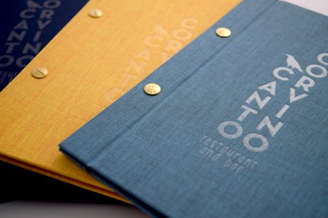 Menu Binding, Menu Format, Restaurant Branding Identity, Menu Cover Design, Menu Sans Gluten, Restaurant Menu Covers, Menu Design Ideas, Layout Portfolio, Menu Design Inspiration