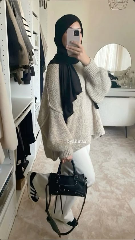 #hijabi #hijabinspiration #hijabioutfitscasual #stockholmstil #stockholmoutfit #muslimah #modesty Modest Hijabi School Outfits, Hijabi Jacket Outfit, Hijabi Fall Fits, Modest Autumn Outfits Hijab, Hijabi Autumn Outfits, Hijab Outfits Winter, Modesty Fashion Casual, Hijabi Outfits School, Winter Hijabi Outfits