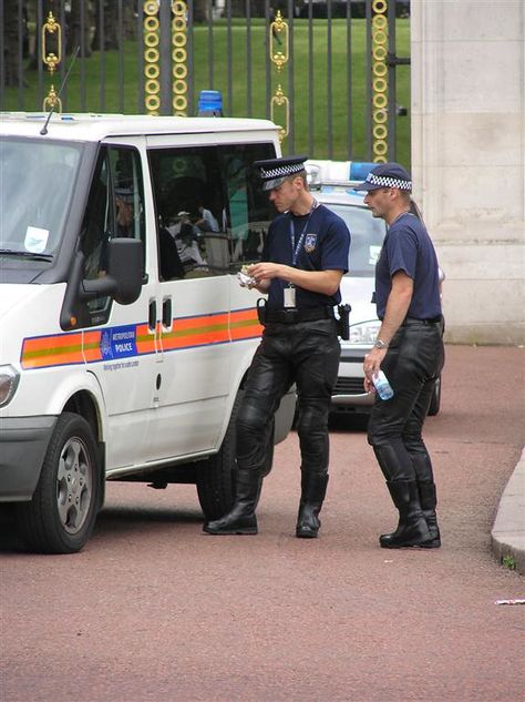 Metropolitan Police Motorcyclists | Alex von Schmidt | Flickr Metropolitan Police, Schmidt, Hard Hat, Monster Trucks, Bike, Van, Photography, Leather