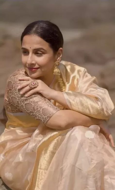 Vidya Balan Recalls Working With A Director Who Followed Bizarre Superstition On Set 'Film Bombed..' Vidya Balan Saree, Sarees Ideas, Draping Styles, Saree Draping Styles, Indian Movie, Saree Draping, Bridal Makeover, Latest Bridal Dresses, Vidya Balan