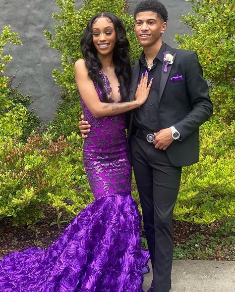 Dark Purple Prom Suit, Purple Tuxedo For Prom, Homecoming Couples Outfits Purple, Dark Purple Prom Dress Couples, Purple Prom Tuxedo, Prom Suit Purple, Purple And Black Hoco Couple, Prom Colors For Couples Purple, Purple Prom Outfits