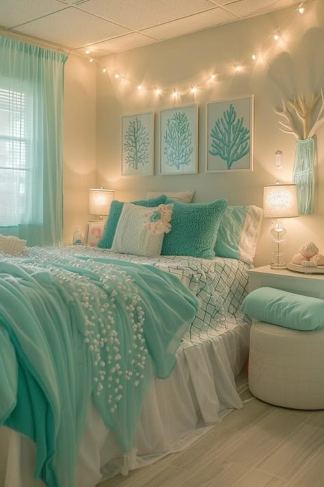 Aqua Dorm Room Ideas, Bedroom With Coral Accents, Aesthetic Bedroom Interior Ideas, Interesting Room Ideas, Ocean Reef Aesthetic, Coral Room Ideas Bedrooms, Cute Things To Add To Your Room, Coral Room Ideas, Ocean Bedroom Ideas For Adults