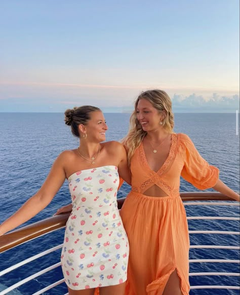 Summer Cruise Outfits, Cruise Ship Outfits, Cruise Photography, Cruise Pics, Cruise Photo, Cruise Vibes, Cruise Fits, Chic Spring Outfits, Carribean Cruise