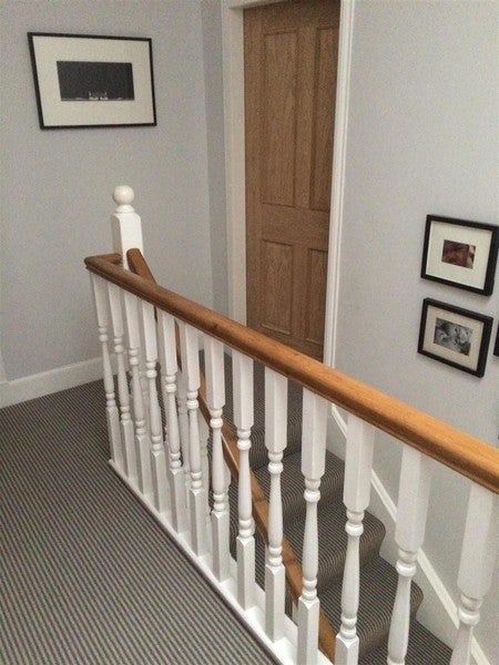 Bannister Ideas, Staircase Banister Ideas, Banister Ideas, Hallways Ideas, Stairs Landing Carpet, Staircase Banister, Hall Stairs, Painted Staircases, Stair Banister