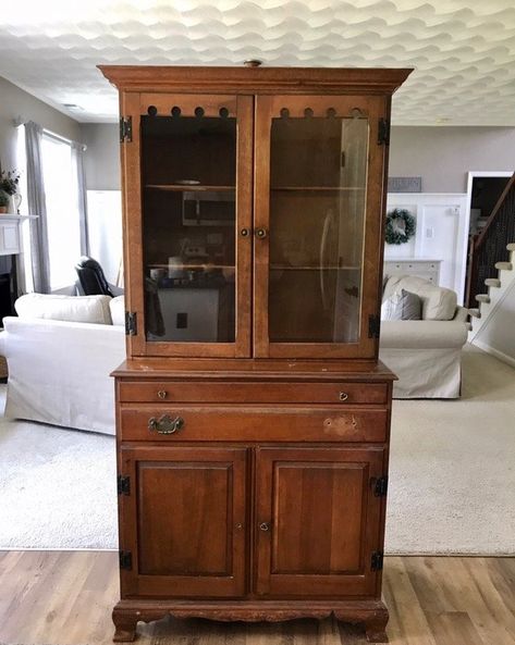 I found this little gem on Facebook marketplace. It is the perfect size especially for small spaces. I was quite surprised to find that the top drawer was a functional tray!   Before   Two functional drawers.      a gorgeous functional tray! Paint color...Gatherings by magnolia home.     I picked up this gorgeous color to paint my kitchen island, but thought it would be perfect for this cute little hutch.   It’s so fresh and dries to a gorgeous deep grayed cream. BACK    I had my husba… How To Style The Top Of A Tall Cabinet, Painting Hutch Ideas, Small Hutch Makeover, Painted Hutch Ideas, Chalk Painted Hutch, Farmhouse Hutch Makeover, Small China Cabinet, Chicken Wire Cabinets, Paint Cabinet