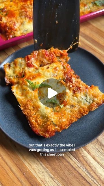 Mediterranean Diet Plan🇺🇲 on Instagram: "🫒🥘This bubbling zucchini parmesan is giving major grandma pizza vibes — and because it’s cooked on a sheet pan, it has extra-crispy edges 

😍🍗🙏 Thank you:graceelkus

🔥 Type "Yes" If you Want to Get More FREE Recipes from Me

👉 Follow my page @mediterraneandiet.weightloss to get Mediterranean diet recipes and tips for weight loss and a healthy lifestyle.

😍Ingredients 
2½ pounds zucchini (about 4 medium), trimmed
1 (16-ounce) container cottage cheese (about 2 cups)
8 ounces low-moisture mozzarella cheese, shredded (about 2 cups), divided
½ cup loosely-packed chopped fresh basil leaves
2 ounces finely-grated Parmesan cheese (about 1 cup)
½ cup panko breadcrumbs (gluten-free if needed)
1 (24-ounce jar) marinara sauce (about 3 cups), divided
3 Savory Zucchini Bread, Mediterranean Diet Plan, Mediterranean Diet Recipes, Sheet Pan Recipes, Zucchini Recipes, Side Recipes, Mediterranean Recipes, Vegetable Dishes, Vegetarian Dishes