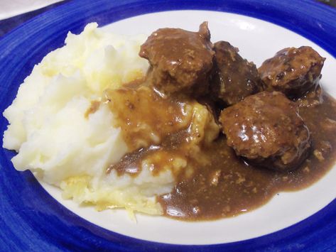 Norwegian Meatballs in Brown Gravy Meatballs In Brown Gravy, Norwegian Meatballs, Norwegian Cuisine, Brown Gravy Recipe, Viking Food, Nordic Recipe, Norwegian Food, Scandinavian Food, Brown Gravy