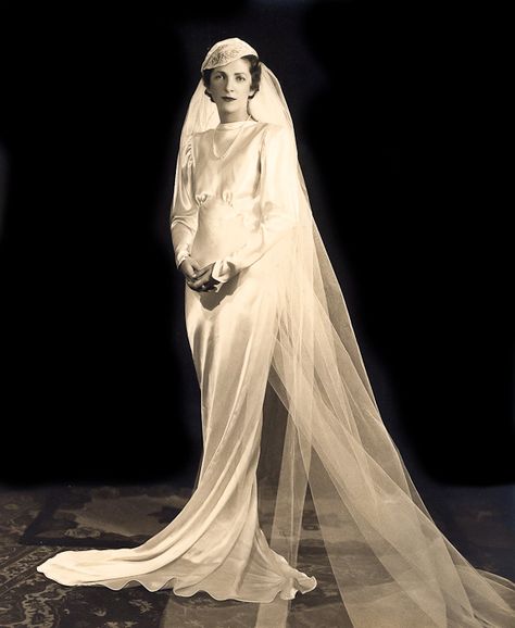 Wedding Dress 1930, Vintage 1920s Wedding Dress, 1930s Wedding Photos, 1930 Wedding Dress, 1900s Wedding Dress, 40s Bride, 1910s Wedding Dress, Vintage Wedding Dress 1950s 1940s, 1940’s Wedding Dress