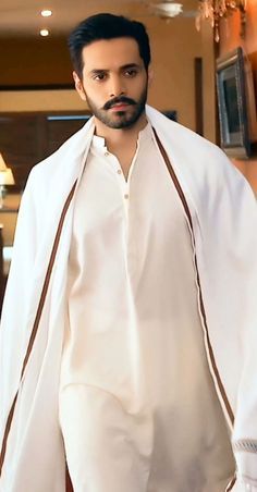 Wahaj Ali New Pics, Wahaj Ali Kurta Design, Wahaj Ali Pics, Wajah Ali, Murtasim Khan, Fb Profile Photo, Tere Bin, Wahaj Ali, Blazer Outfits Men