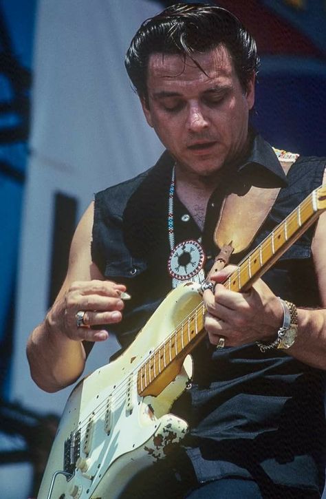 Jimmie Vaughan, The Good Son, Rock Guitarist, Guitar Chord Chart, Ray Vaughan, Blues Artists, Stevie Ray Vaughan, Stevie Ray, Guitar Hero