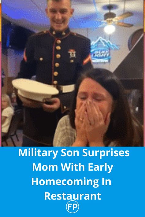 Military son surprises mom with early homecoming in restaurant. Soldier Homecoming, Psalm 30, Military Homecoming, At Restaurant, Peace And Security, Military Heroes, Happy Tears, Heartwarming Stories, Special Moments