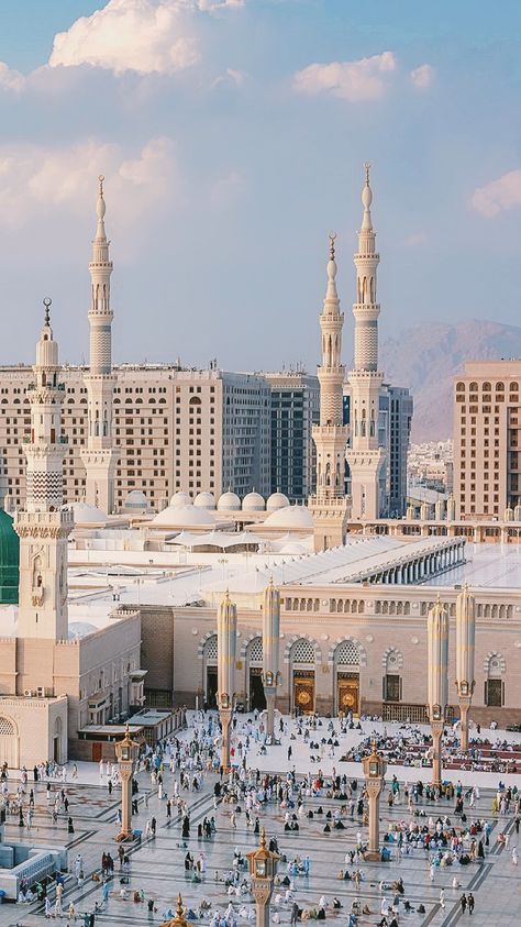 Macca Madina Wallpaper Aesthetic, Madinah Photography Hd, Madina Wallpapers Hd Wallpaper, Macca Madina Photos, Medina Mosque Wallpaper Hd, Juma Mubarak Pictures, Medina Wallpaper, Mecca Images, Medina Mosque