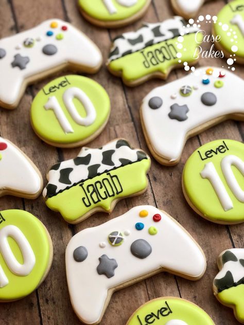 Playstation Cookies Decorated, Video Game Cookies Decorated, Gaming Cookies Decorated, Xbox Cookies, Gaming Cookies, Video Game Cookies, Gamer Cookies, Xbox Birthday Party, Xbox Party