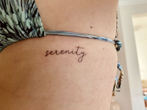 Word Rib Tattoo, Rib Word Tattoo, Under Bra Tattoo, Word Tattoo Placements, Serenity Tattoo, Rib Tattoos Words, Underboob Tattoo Designs, Tattoos Inspo, Minimal Tattoos