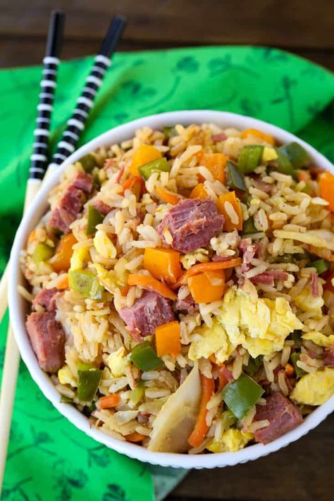 Beef Fried Rice Recipe, Cabbage Fried Rice, Taco Dinner Recipes, Cabbage Fried, Tasty Fried Rice, Make Fried Rice, Beef Fried Rice, Corn Beef, Corned Beef And Cabbage