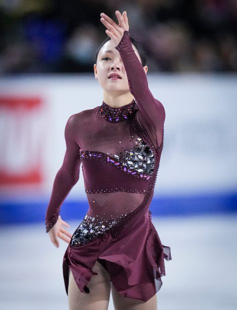 Figure Skating Hair, Ice Skater Dress, Ice Skating Competition Dress, Figure Skating Competition, Ice Skating Costumes, Skate Accessories, Figure Skating Competition Dresses, Skating Competition, Lyrical Costumes