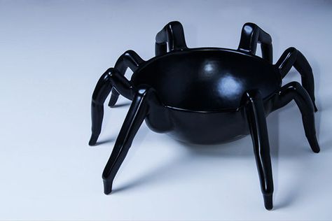 Spider Bowl by Lamabo on Behance Punk Pottery, Ceramic Spider, Iron Man Painting, Gothic Homeware, Pottery Handbuilding, Goth Home Decor, Clay Vase, Ceramics Pottery Art, Ceramics Projects