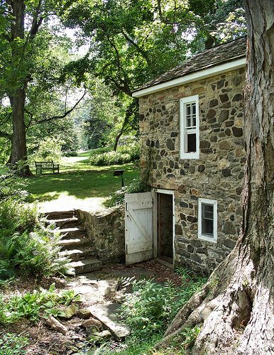 Rock House, Stone Cottages, Old Stone Houses, Cottage Exterior, Cottage Cabin, Dream Cottage, Stone Cottage, Stone Houses, Old Stone