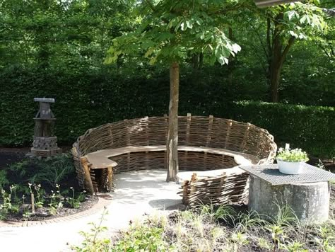 Willow Garden, Garden Nook, Sunken Garden, School Garden, Have Inspiration, Garden Elements, Natural Garden, Garden Seating, Garden Structures