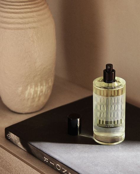 Room Spray Photography, Spray Photography, Mens Cosmetics, Wonder Photography, Perfume Content, Body Scents, Primally Pure, Fragrance Photography, Perfume Photography