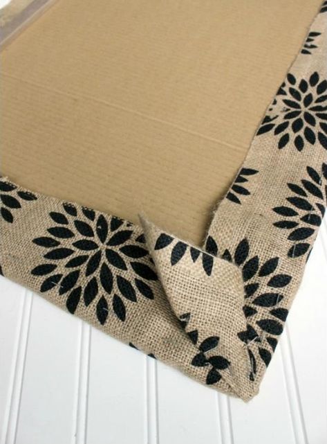 tableros Burlap Bulletin Boards, Room Wallpaper Designs, Diy Bulletin Board, Driven By Decor, Diy Burlap, Burlap Crafts, Cork Board, Diy Organization, Wall Deco